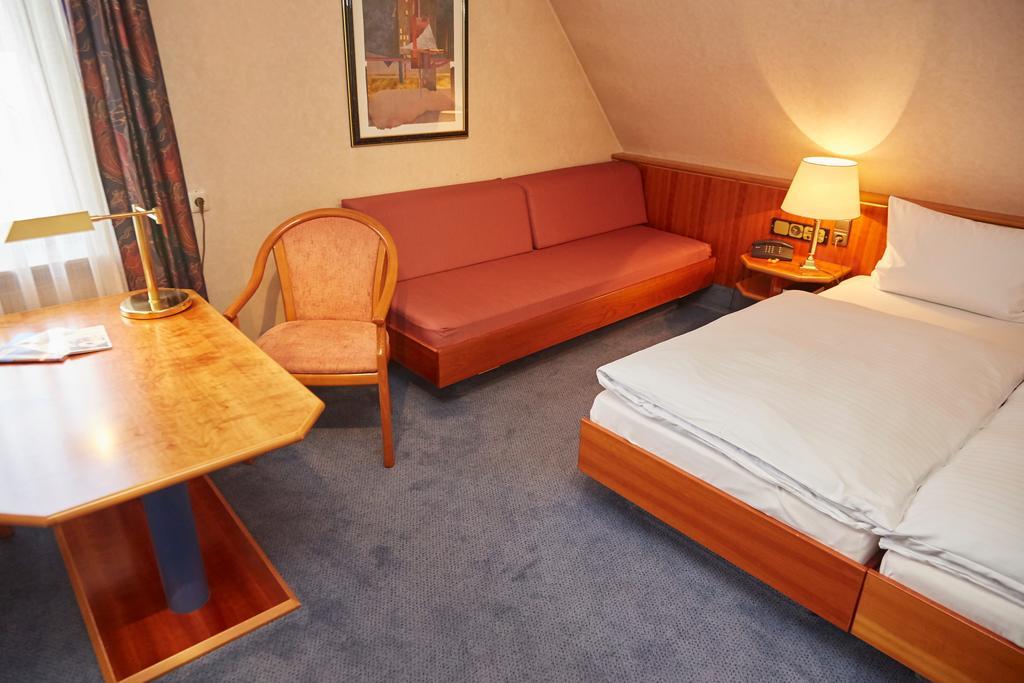 Hotel-Gasthof Die Post Brennerei Frankenhoehe Schillingsfürst Kültér fotó