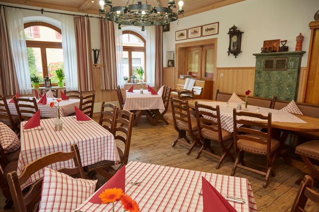Hotel-Gasthof Die Post Brennerei Frankenhoehe Schillingsfürst Kültér fotó