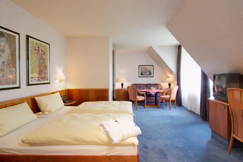 Hotel-Gasthof Die Post Brennerei Frankenhoehe Schillingsfürst Szoba fotó